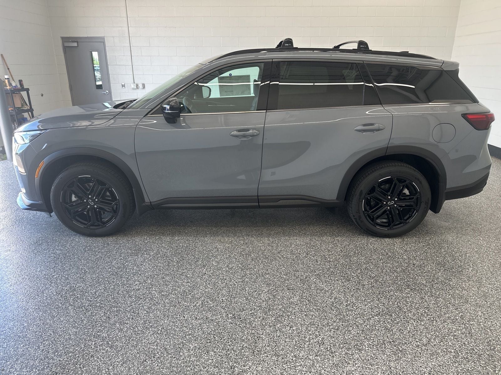 2027 INFINITI QX60 LUXE