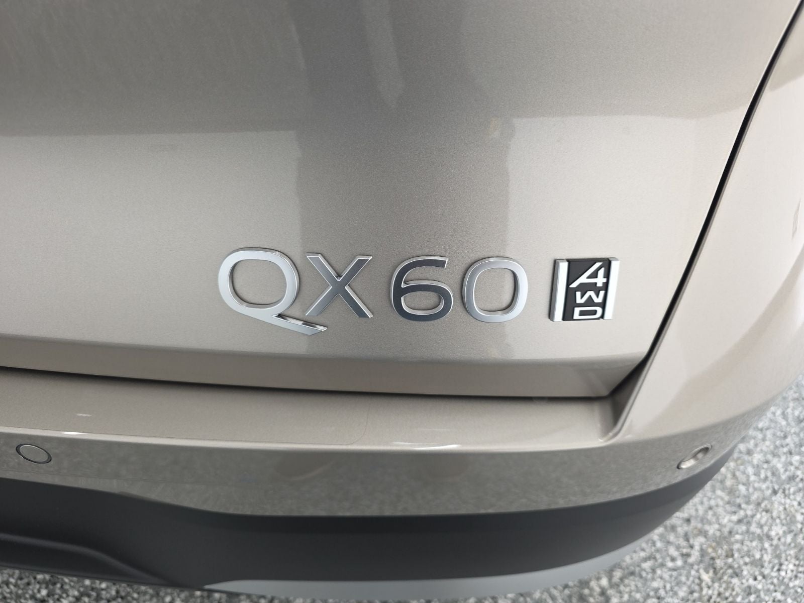 2026 INFINITI QX60 LUXE