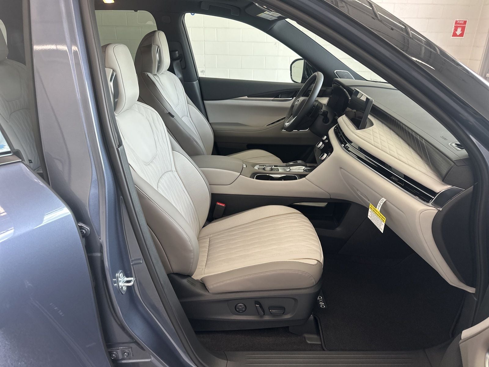 2027 INFINITI QX60 Autograph