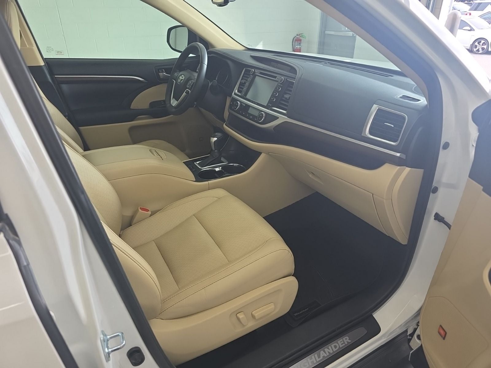 2016 Toyota Highlander Limited Platinum V6