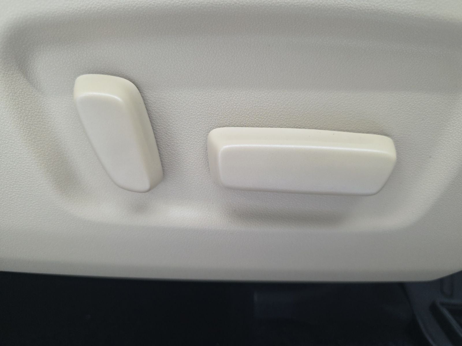 2016 Toyota Highlander Limited Platinum V6