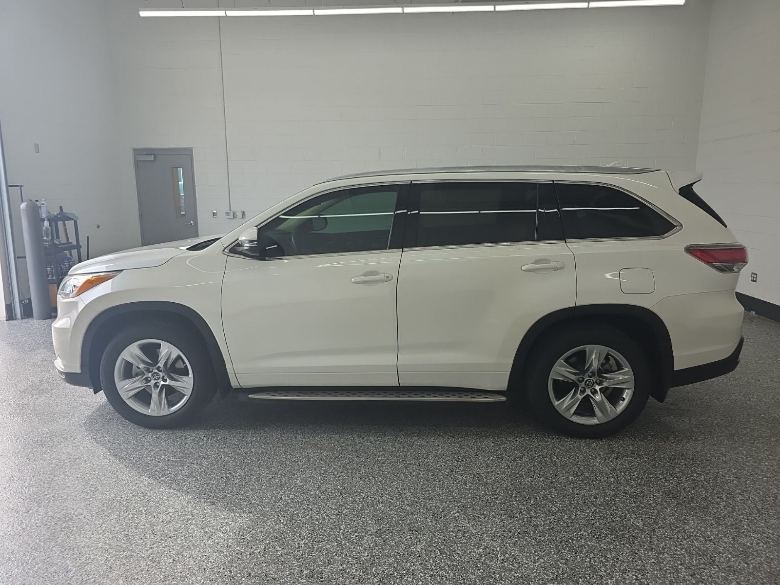 2016 Toyota Highlander Limited Platinum V6