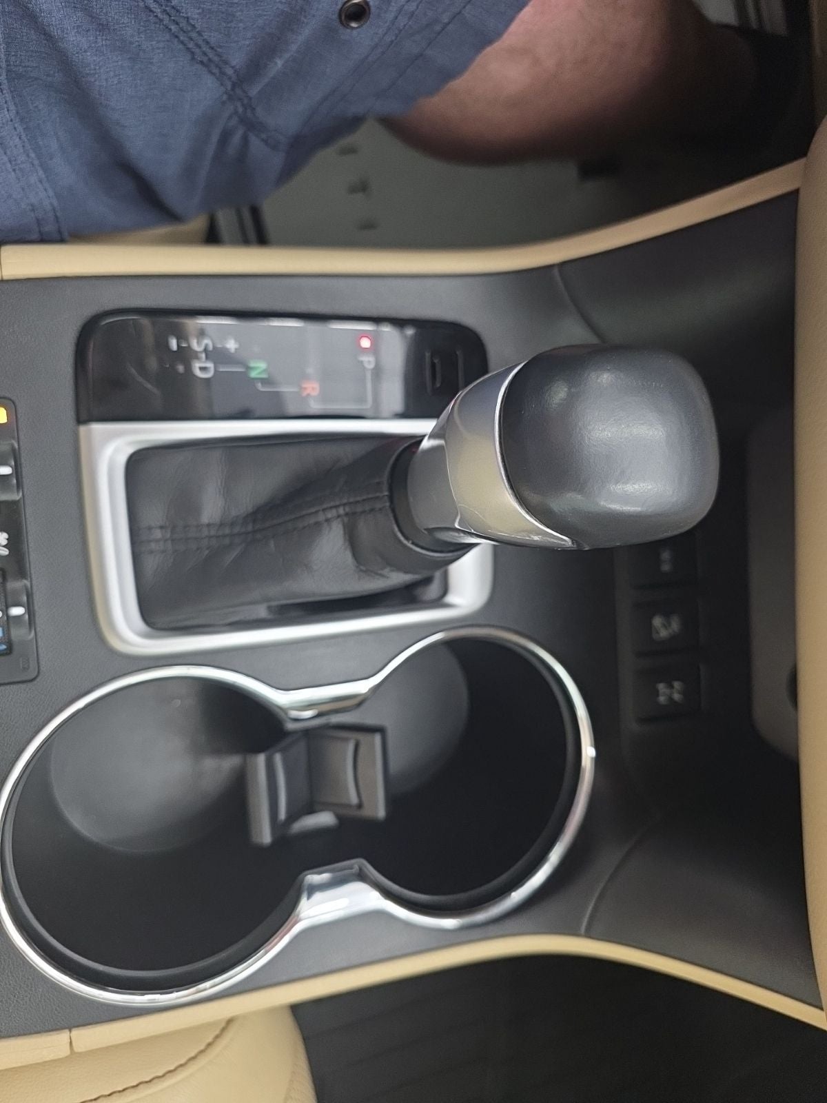 2016 Toyota Highlander Limited Platinum V6