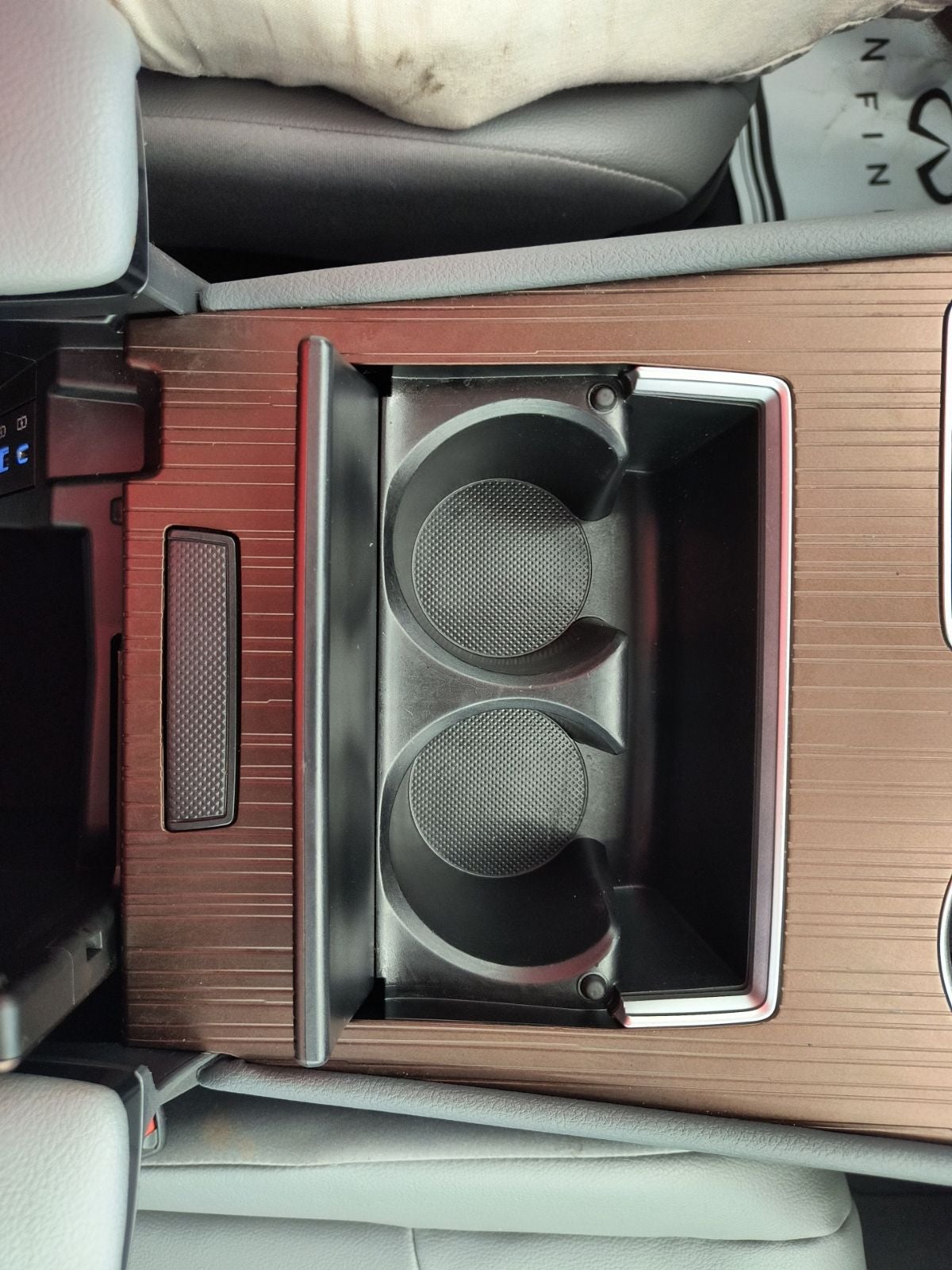 2024 Toyota Sienna XLE 8 Passenger
