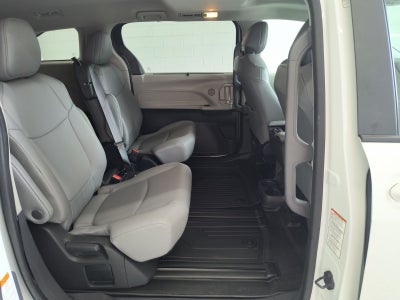 2024 Toyota Sienna XLE 8 Passenger