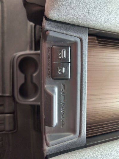 2024 Toyota Sienna XLE 8 Passenger