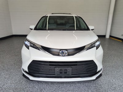 2024 Toyota Sienna XLE 8 Passenger