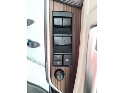 2024 Toyota Sienna XLE 8 Passenger