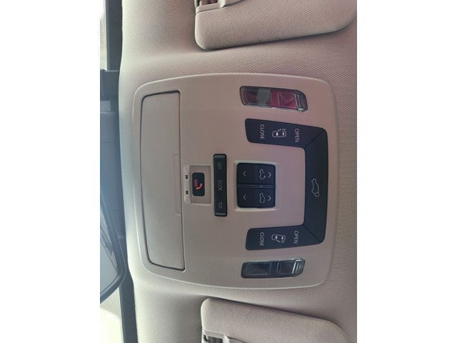 2024 Toyota Sienna XLE 8 Passenger