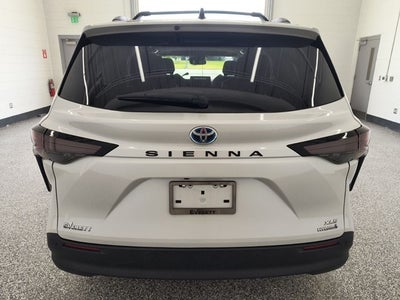 2024 Toyota Sienna XLE 8 Passenger