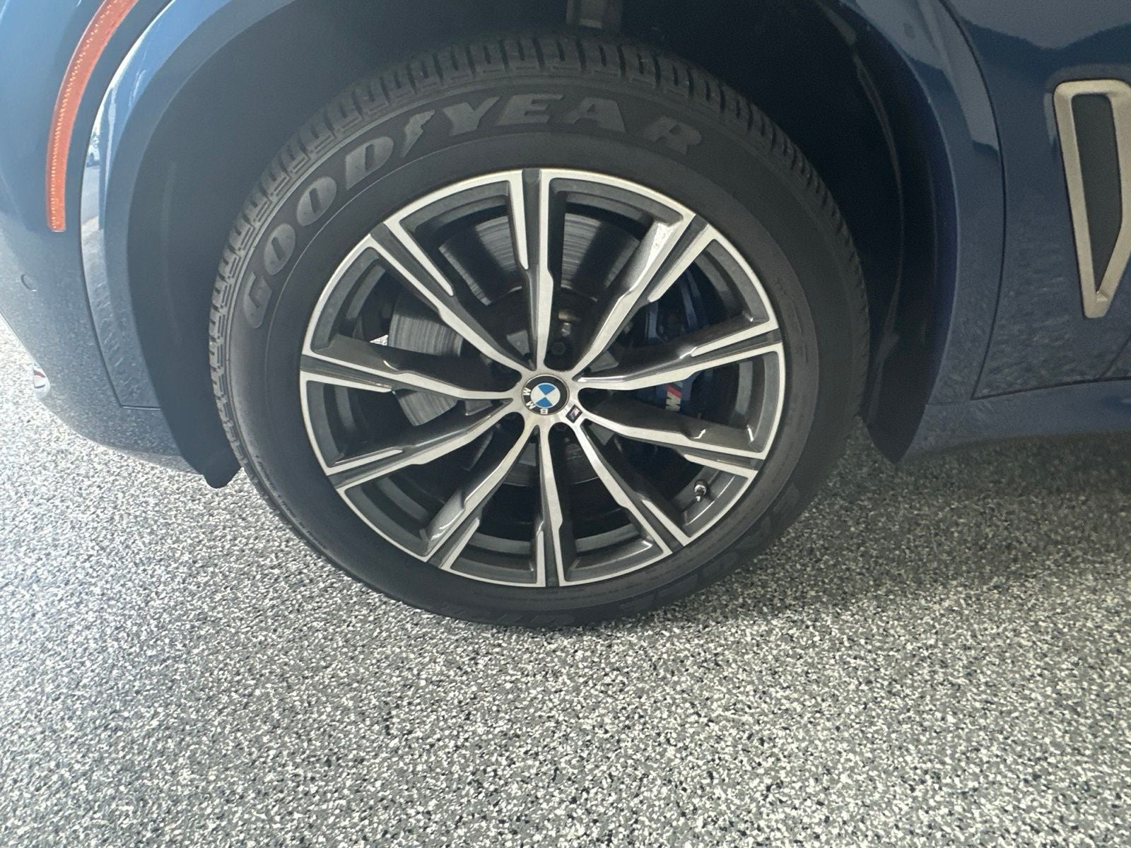 2023 BMW X5 M50i