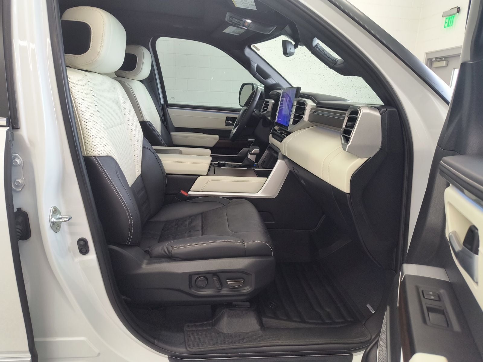 2024 Toyota Sequoia Capstone