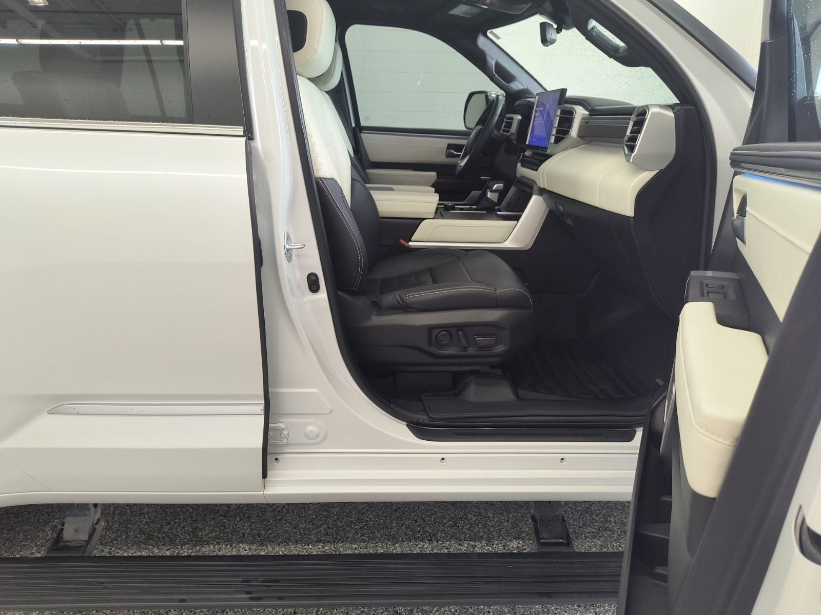 2024 Toyota Sequoia Capstone