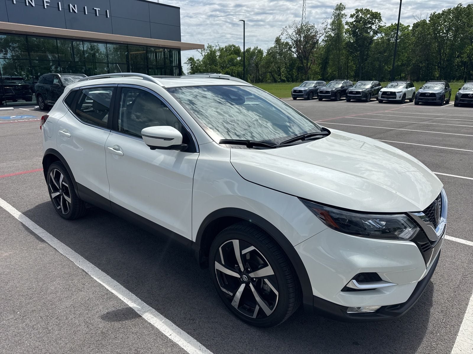2022 Nissan Rogue Sport SL
