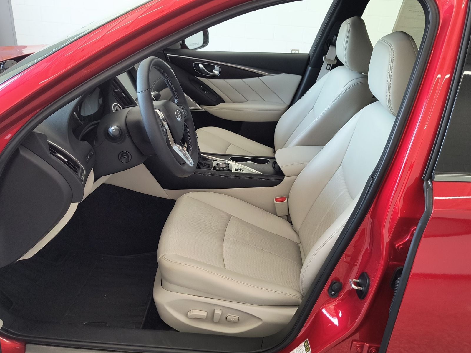 2023 INFINITI Q50 SENSORY