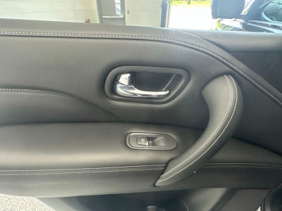 2021 INFINITI QX80 LUXE