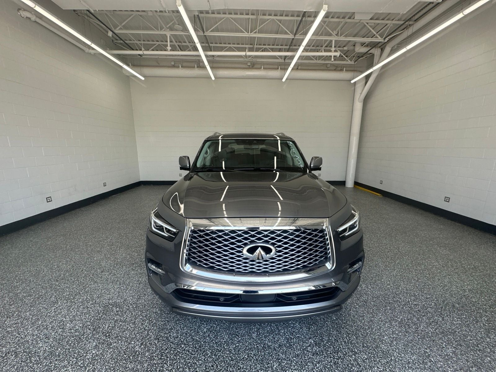 2021 INFINITI QX80 LUXE