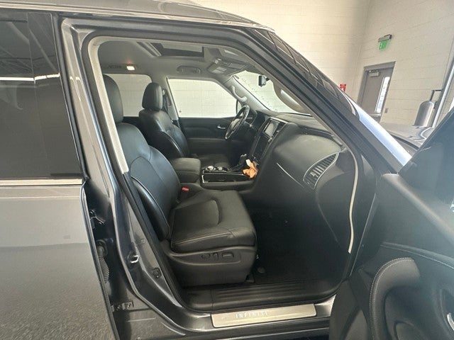 2021 INFINITI QX80 LUXE