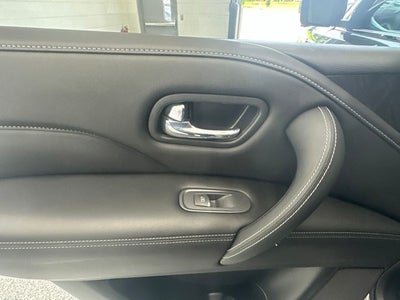2021 INFINITI QX80 LUXE