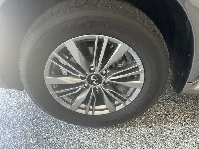 2021 INFINITI QX80 LUXE