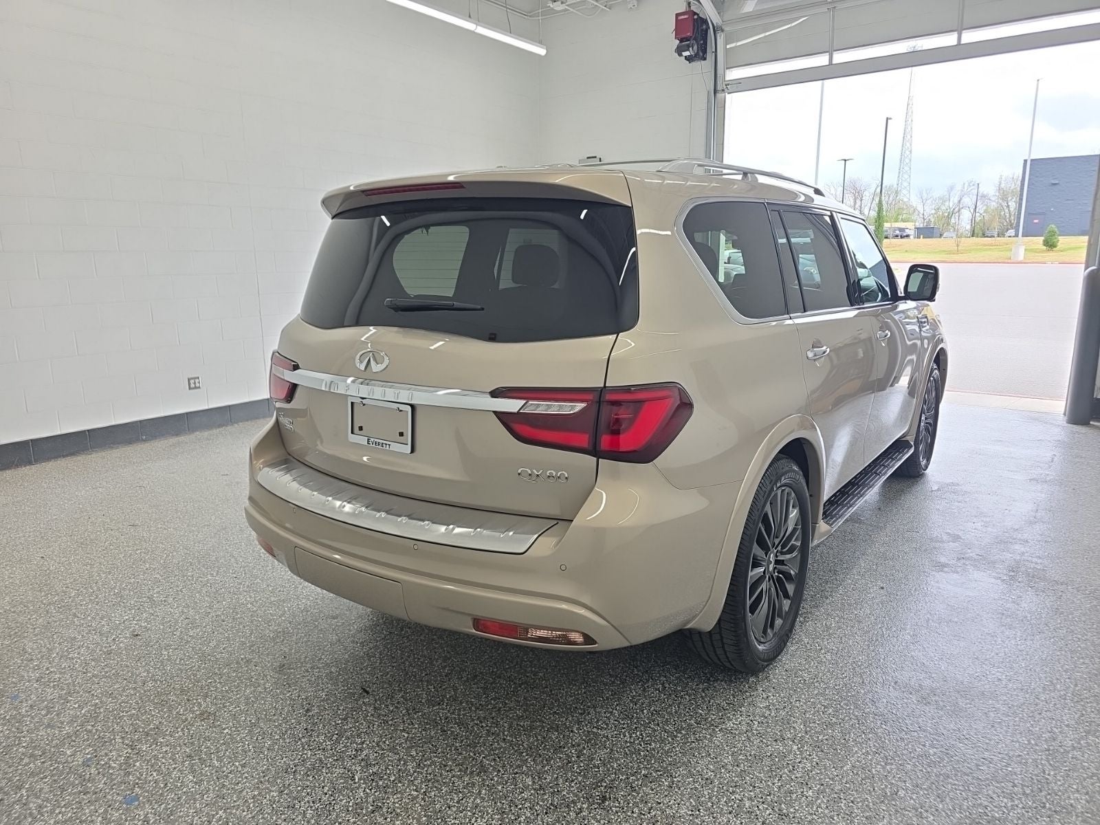 2024 INFINITI QX80 Sensory