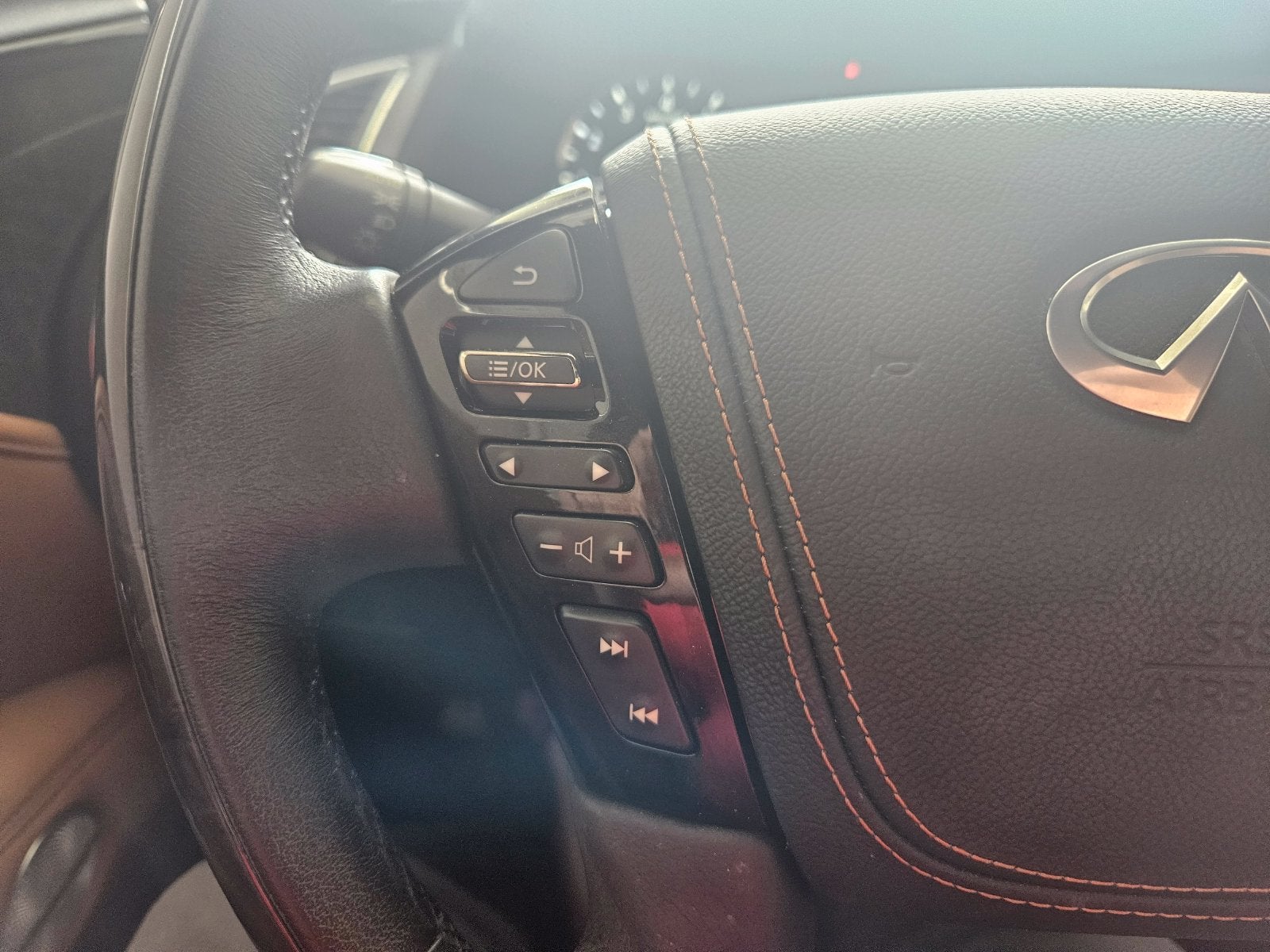 2023 INFINITI QX80 Sensory