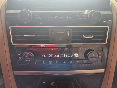 2023 INFINITI QX80 Sensory