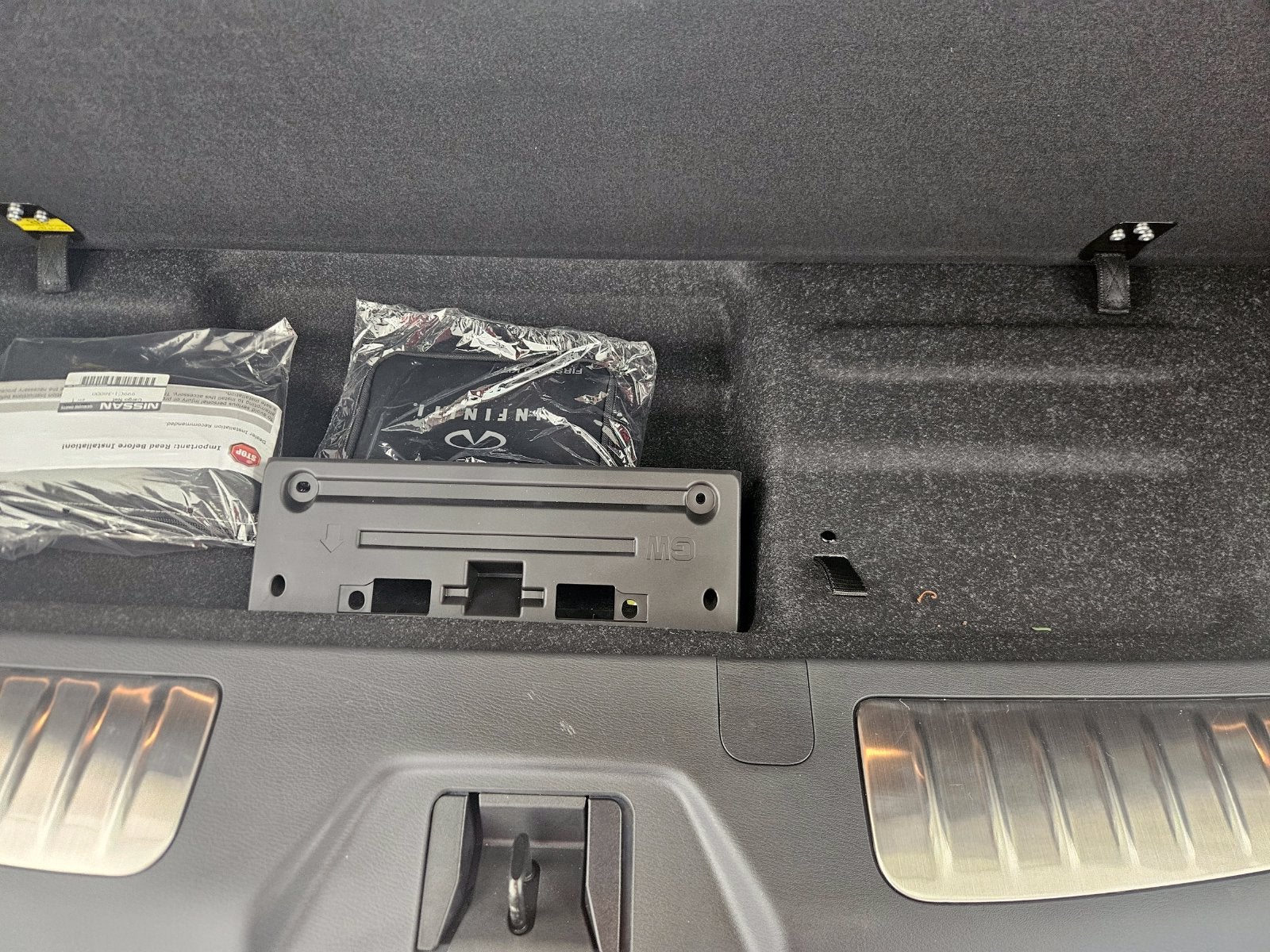 2023 INFINITI QX80 Sensory