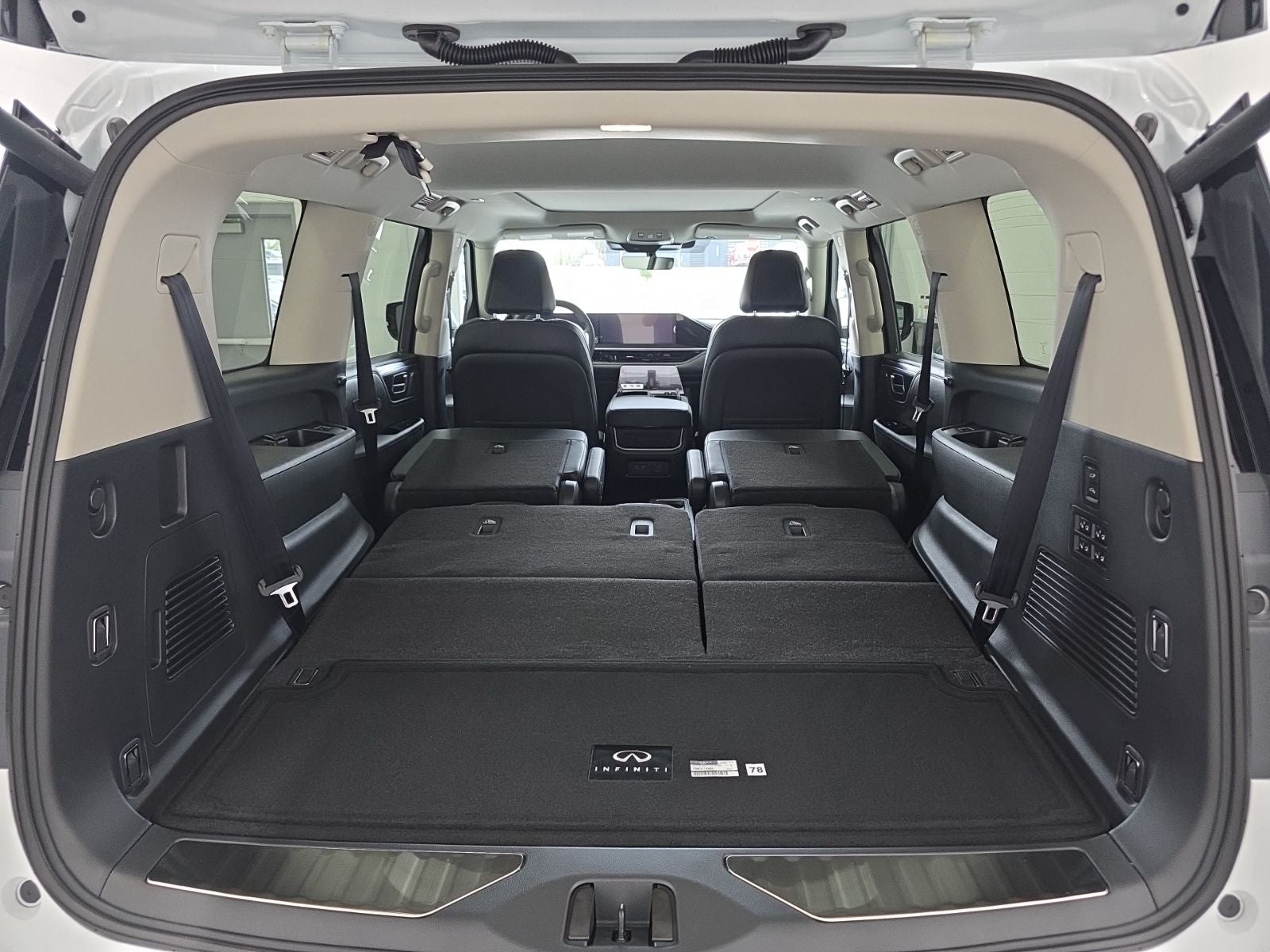 2026 INFINITI QX80 LUXE
