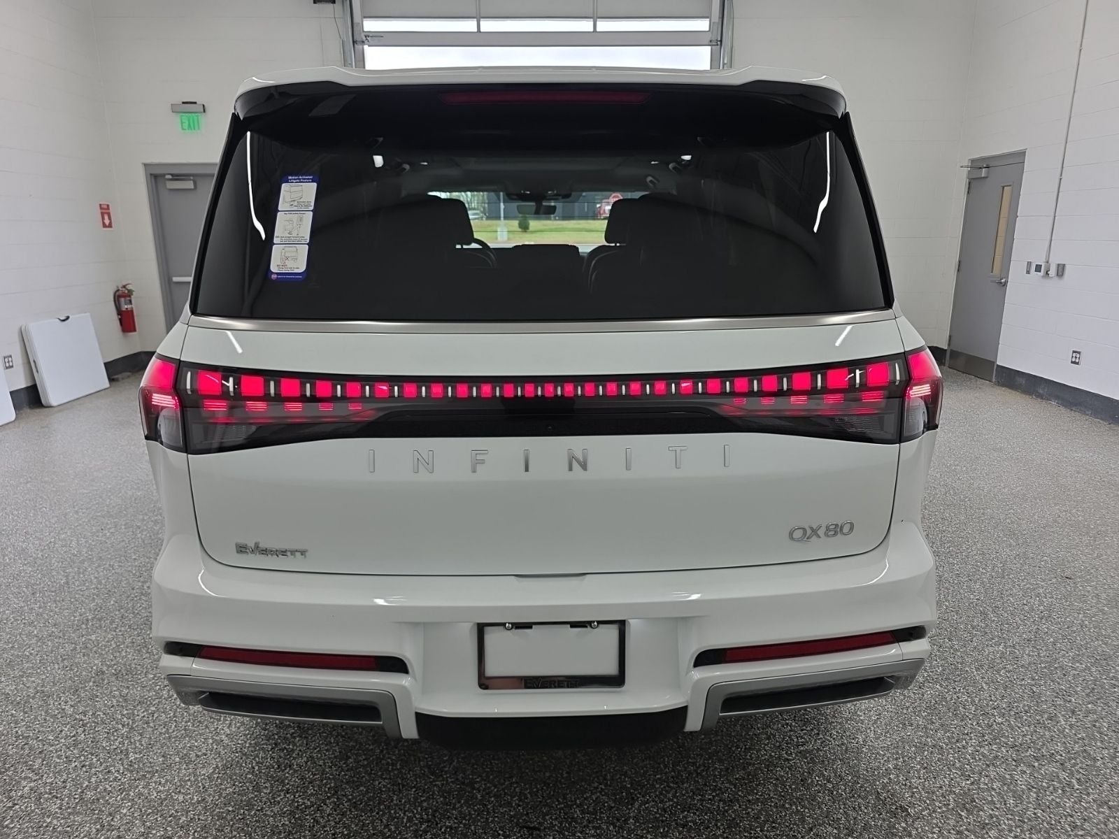 2026 INFINITI QX80 LUXE