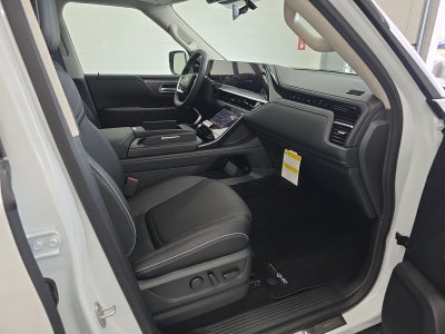 2026 INFINITI QX80 LUXE