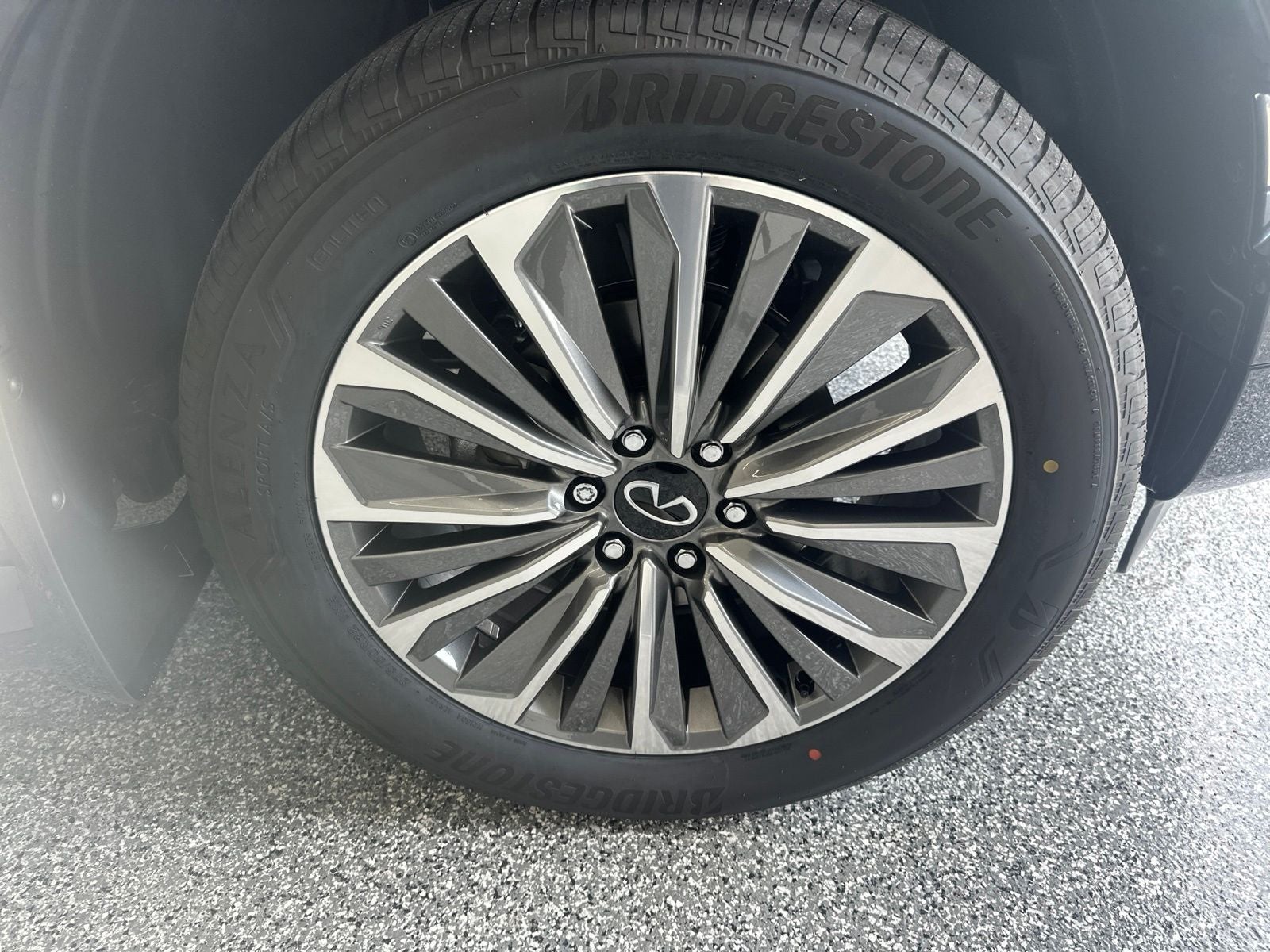 2026 INFINITI QX80 LUXE