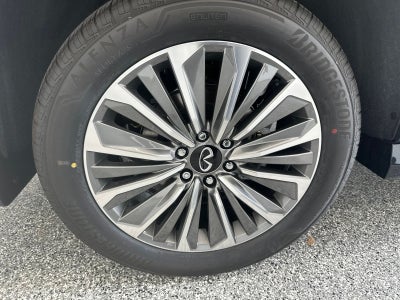 2026 INFINITI QX80 LUXE