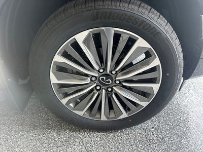 2026 INFINITI QX80 LUXE