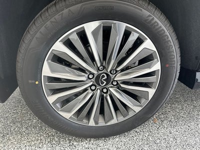 2026 INFINITI QX80 LUXE