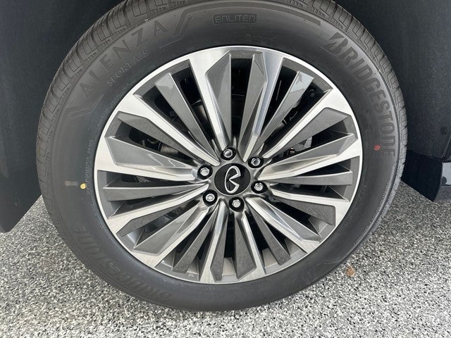 2026 INFINITI QX80 LUXE