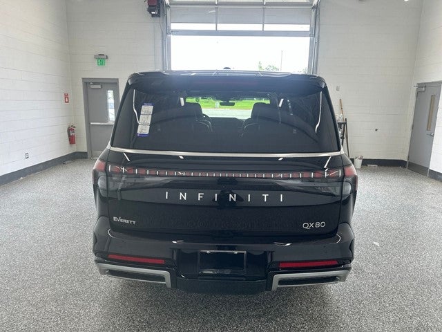 2026 INFINITI QX80 LUXE