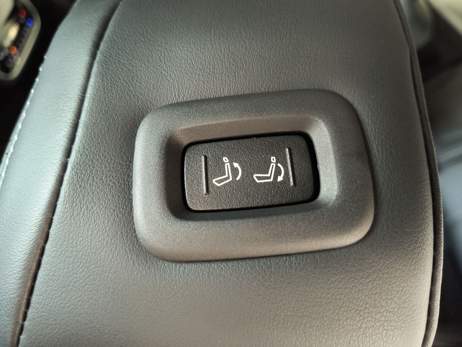 2027 INFINITI QX80 LUXE