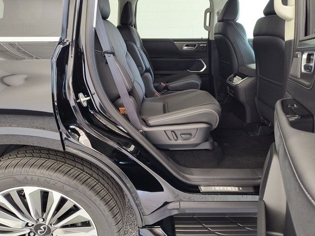 2027 INFINITI QX80 LUXE