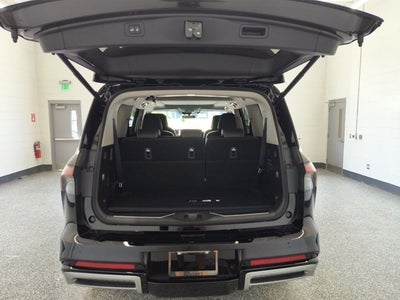 2027 INFINITI QX80 LUXE