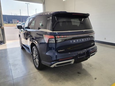 2025 INFINITI QX80 LUXE