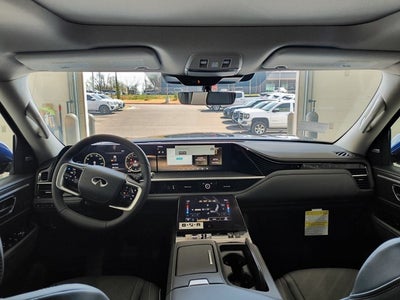 2025 INFINITI QX80 LUXE