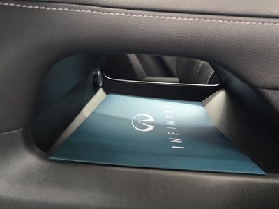 2025 INFINITI QX80 LUXE