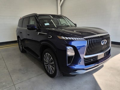 2025 INFINITI QX80 LUXE