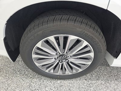 2026 INFINITI QX80 LUXE