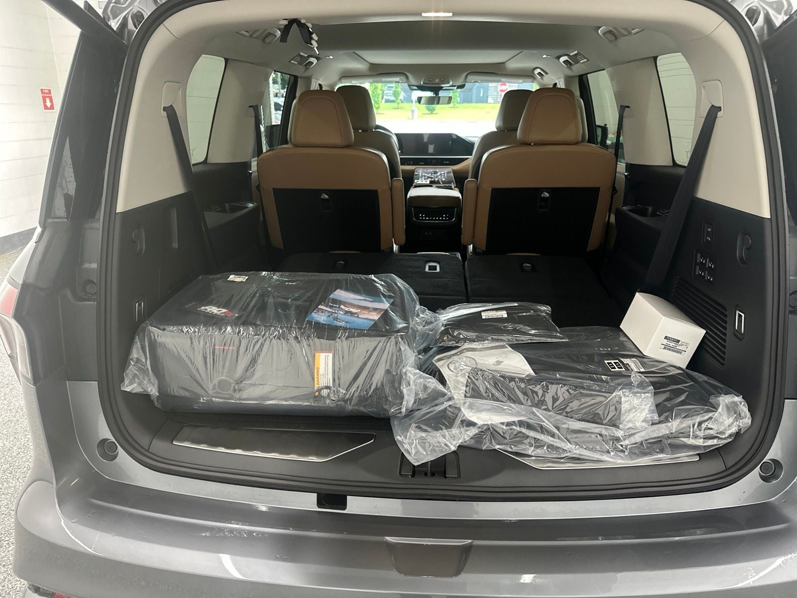 2026 INFINITI QX80 LUXE