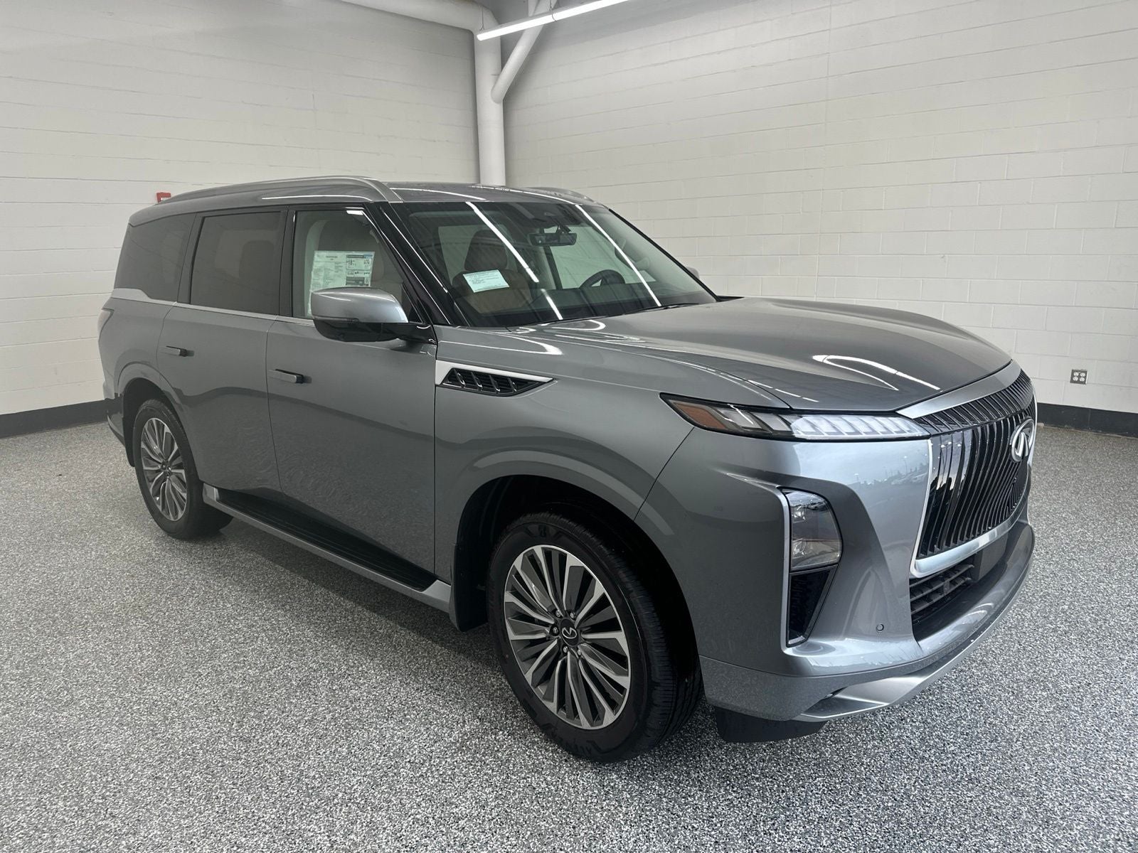 2026 INFINITI QX80 LUXE