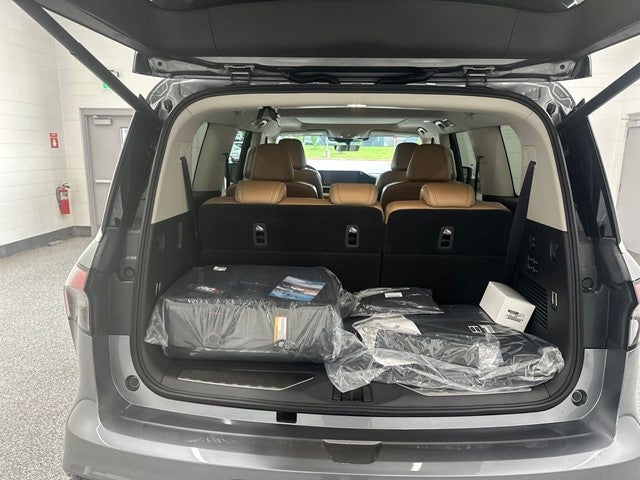 2026 INFINITI QX80 LUXE