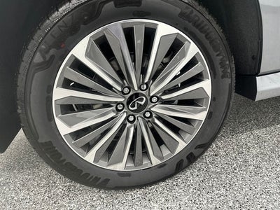 2026 INFINITI QX80 LUXE