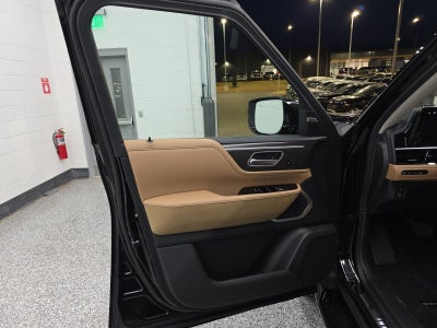 2026 INFINITI QX80 LUXE